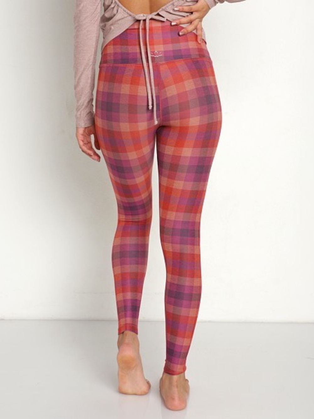 Beyond Yoga Caught In The Midi High-Waisted Leggings - Picture 11 of 13